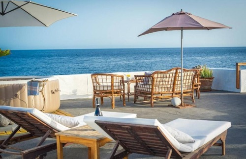 San Sebastian de la Gomera Apartment | Idyllic Beach House with Private Pool and Ocean Views