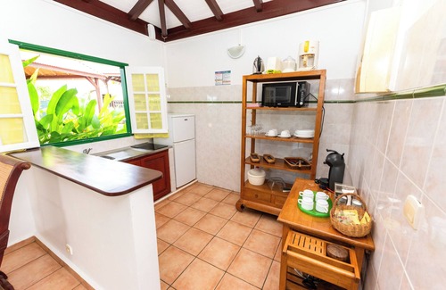 Capesterre-de-Marie-Galante House | Cozy Oceanfront House with Pool and Family Amenities