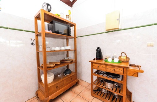 Capesterre-de-Marie-Galante House | Cozy Oceanfront House with Pool and Family Amenities