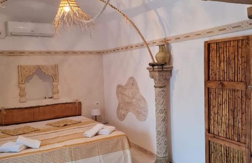 Playa Sidi Mehrez Villa | Pet-Friendly Getaway at Houche Djerbien - Rated 9.9/10