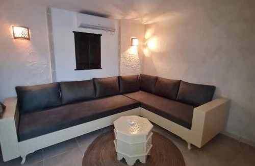 Playa Sidi Mehrez Villa | Pet-Friendly Getaway at Houche Djerbien - Rated 9.9/10