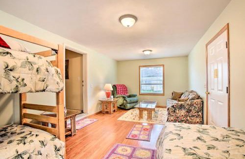 Houghton Lake House | Cozy Houghton Lake House with Fire Pit Near Scenic Trails