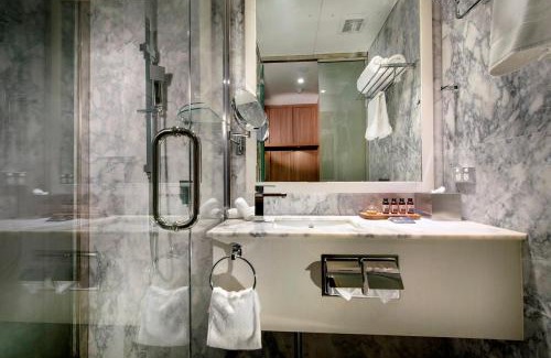Fremantle Hotel | Elegant Hougoumont Hotel Fremantle with Family-Friendly Perks