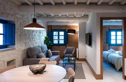 La Coruna Apartment | Elegant Houmi Orzán - Family-Friendly Retreat in Concepcion Arenal