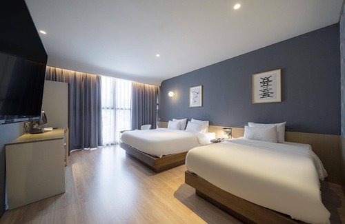 Jinhae Hotel | Eco-Friendly Retreat at Hound Changwon Jinhae Yongwon