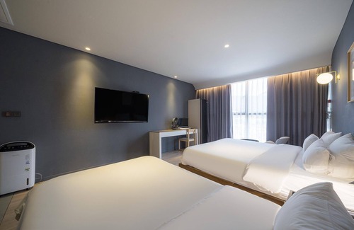 Jinhae Hotel | Eco-Friendly Retreat at Hound Changwon Jinhae Yongwon