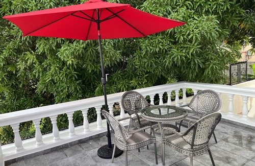 Santiago Province House | Convenient House Near Monument with Free Parking Access