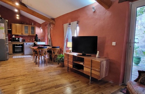 Saint-Florent-sur-Auzonnet Cottage | Character-Filled House: Guest Rated 10/10 with Pool & Breakfast