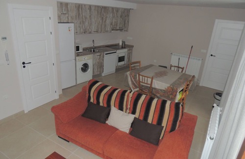 Abena House | Family-Friendly Retreat 1.5 KM from Sabiñánigo