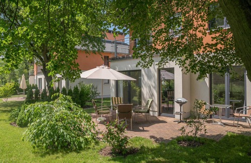 Treptow-Koepenick Apartment | Pet-Friendly House 1 Ahorn with Spa & Hot Tub Awaits