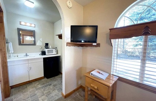 Zion National Park East Entrance House | House ∙ 1 bedroom ∙ 4 guests