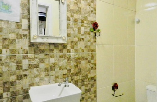 Unamar House | Beachside Retreat with Pool, BBQ & Air Conditioning