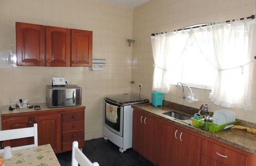 Itanhaem House | Pet-Friendly House 1 Suite & Bedrooms - Rated 10/10!