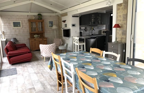 Langrune-sur-Mer House | Idyllic Retreat: House by the Sea in Normandy, Rated 9.8