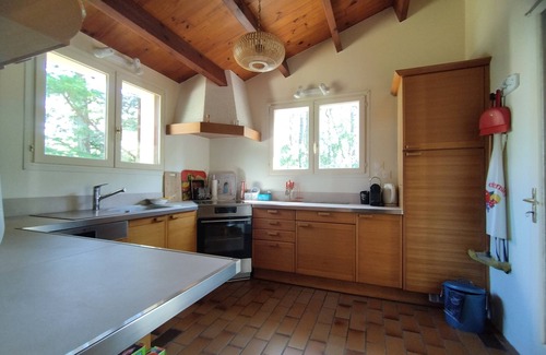 La Palmyre House | Relaxing Retreat with Beach Access, Pool & Private Garden