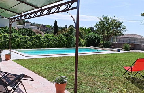 Cabrieres-dʼAigues House | Beautiful House in Luberon with Private Pool & Ocean View