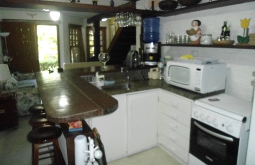 Porto Belo House | Oceanfront 2-Bedroom Suite in Manguinhos with Spa & Pool