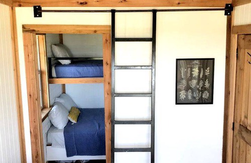 Ferris House | House ∙ 2 bedrooms ∙ 5 guests
