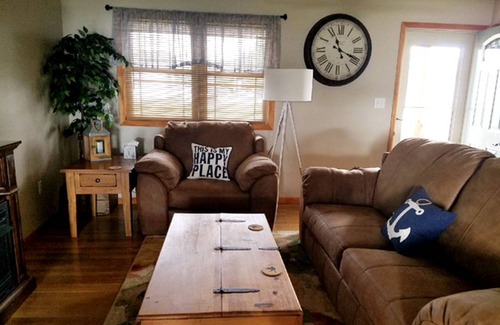 Gallipolis Ferry House | House ∙ 2 bedrooms ∙ 4 guests