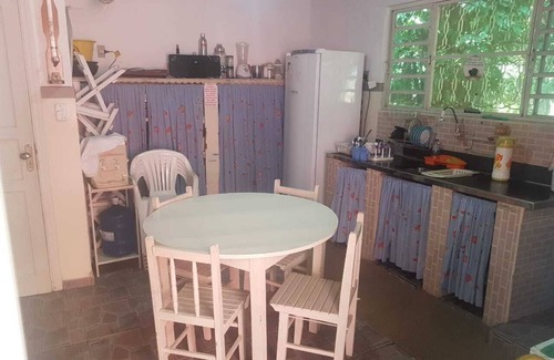 Praia de Barequecaba House | Nature Retreat: 2 Suites & 2 Apartments for Up to 12 Guests