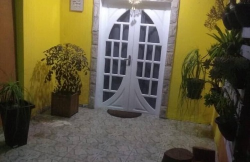 Braga House | Pet-Friendly House Just Two Blocks from the Beach