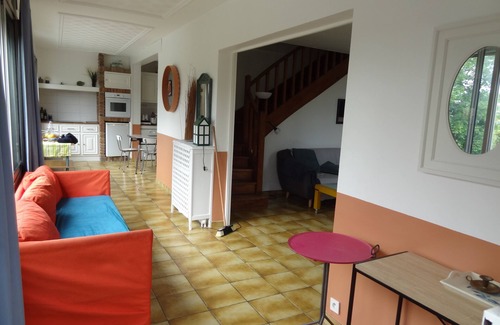 Tregueux House | House 200 m², 8 bedrooms, sleeps up to 25, 5 km from the sea, summer swimming pool.