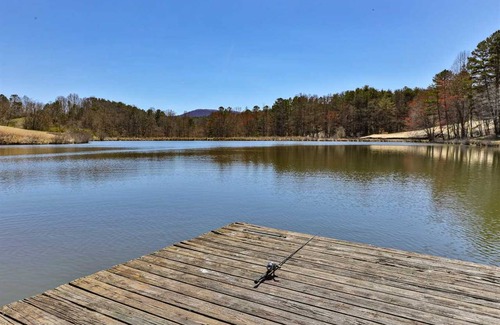 Morganton House | House ∙ 3 bedrooms ∙ 6 guests