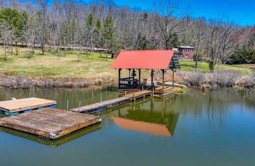 Morganton House | House ∙ 3 bedrooms ∙ 6 guests