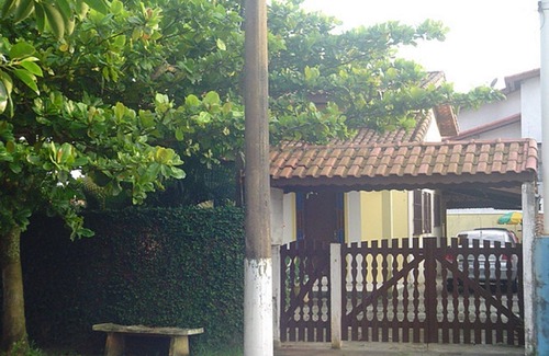 Raul Cury House | Ideal House 3 Dorm with Pool Near the Beach & Great Amenities