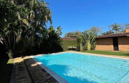Balneario Praia do Pernambuco House | Ideal Retreat Steps from Pernambuco Beach with Private Pool