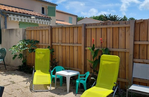 Dolus-d'Oleron House | Seaside Retreat for 4-5 Guests with Ocean View & Spa