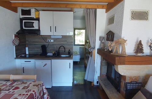 Pyrenees 2000 House | Family-Friendly House for 4-5 in Pyrénées 2000 Awaits