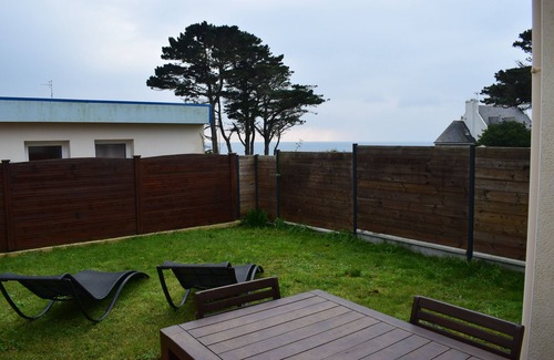 Le Conquet House | Cozy Retreat with Pool, Steps from the Beach for 6 Guests