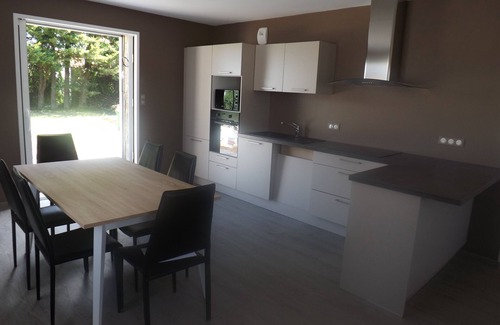Saint-Hilaire-de-Riez House | Cozy Retreat for 4 with Oceanfront Views Near the Beach