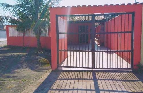 Maracana House | Beachside Retreat with BBQ, WiFi & Ocean Views - Maracanã