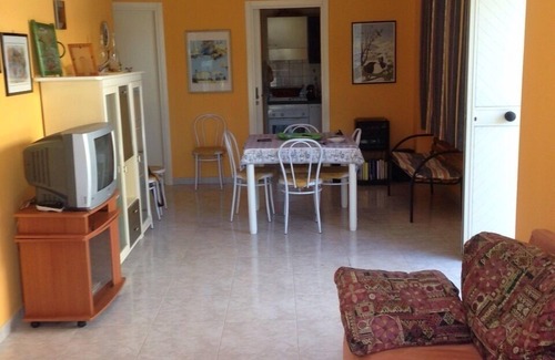 Marina di Modica Villa | Inviting Oceanfront Retreat at House 400 Near the Sea
