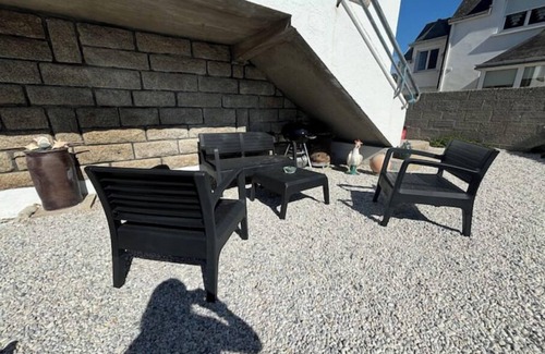 Penmarch House | House 50 metres from the sea