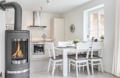 St. Peter-Ording House | Exceptional House 5c at Landhaus am Störweg - Oceanfront Retreat