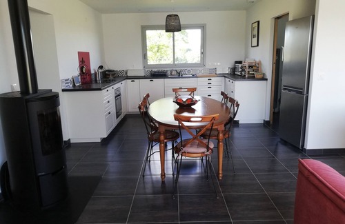 Angoisse House | Perfect Family Retreat: House for 6 by Lake Rouffiac