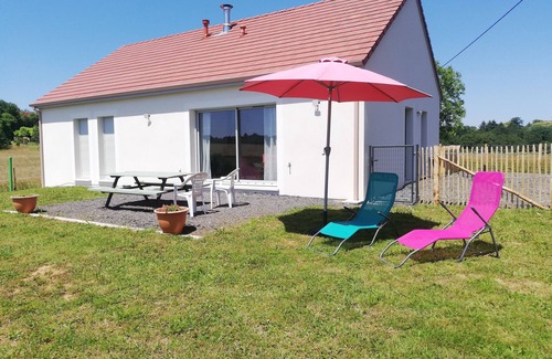 Angoisse House | Perfect Family Retreat: House for 6 by Lake Rouffiac
