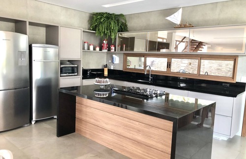 Canto do Mar House | Cozy Suites at Cond Paraíso - Steps from the Beach!