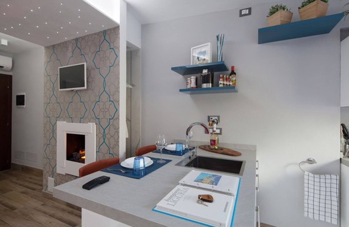 Manarola Apartment | Premier Seaview Studio with Jacuzzi in Manarola, 10/10 Rating