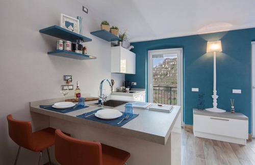 Manarola Apartment | Premier Seaview Studio with Jacuzzi in Manarola, 10/10 Rating
