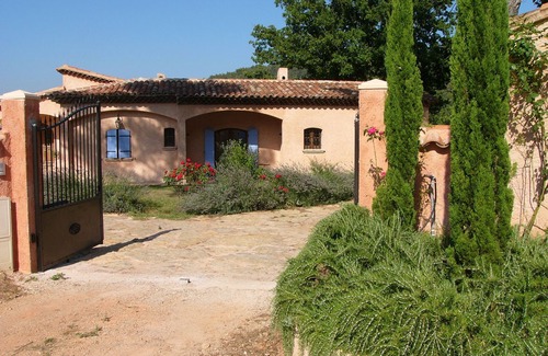 Sollies-Toucas House | Relaxing House for 6 near Hyères with Spa and Hot Tub