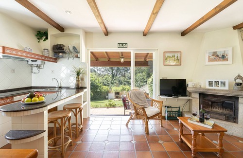 Boiro Cottage | Cozy Retreat Near Beach with Pool, Garden & Ocean View