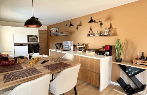 Coatroual House | Inviting House for 8 with Heated Pool in Clohars-Carnoët