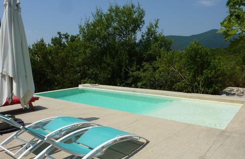 Les Vans House | Inviting House for 8 with Private Pool in Scenic Nature