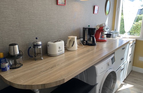 Cleder House | Beachside Retreat: Steps from Sandy Shores & Ocean Views