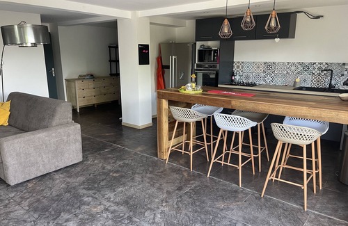 Mare Gailard House | Cozy House with Ocean View & Pool for 6 Guests