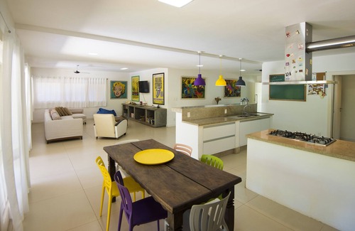 Praia do Forte House | Ocean View Retreat: 90 Meters from the Sea, Guest Rated 10/10